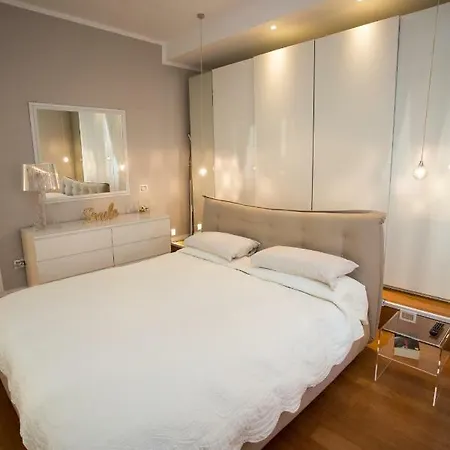 Luxury Dandy House