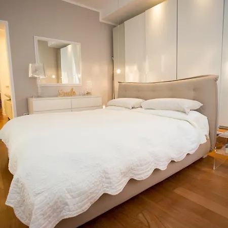 Luxury Dandy House