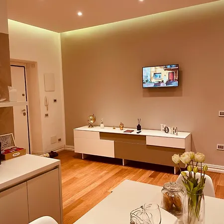 Luxury Dandy House Apartment *