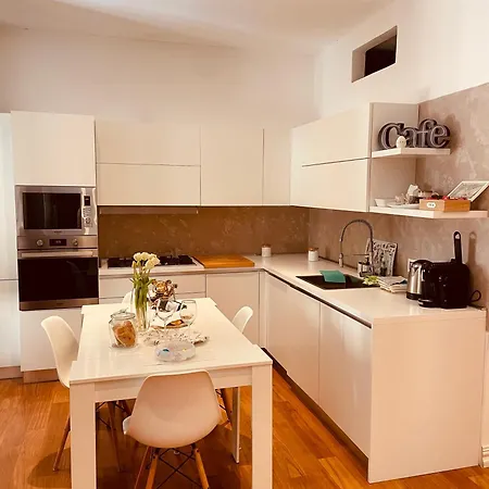 Luxury Dandy House Apartment La Spezia